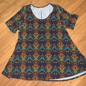 NWOT Lularoe Perfect T
